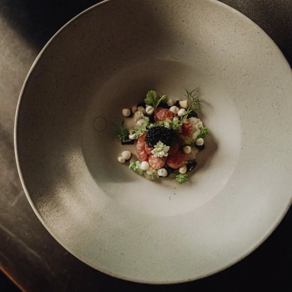 Prato típico no restaurante Wosmxns